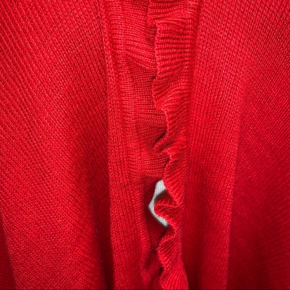 🎁 Gorgeous Red Wrap! - Picture 2 of 5